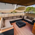 Floating House Bravia *