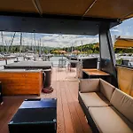 Floating House Bravia