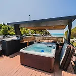 Floating House Bravia بورتوروز