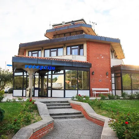 Kemp Floating House Bravia Portorož