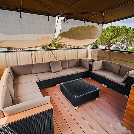 Floating House Bravia *